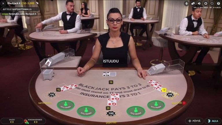 Blackjack-pöytä livekasinolla.